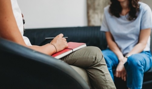 Pessoas Alcoólicas e Interessadas